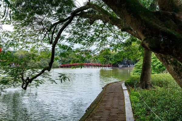 Templo Ngoc Son Del Lago Hoan Kiem Hanoi Vietnam —  Fotos de Stock