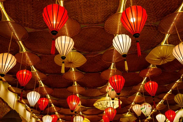 Kleurrijke Lantaarn Decoratie Uit Vietnam — Stockfoto