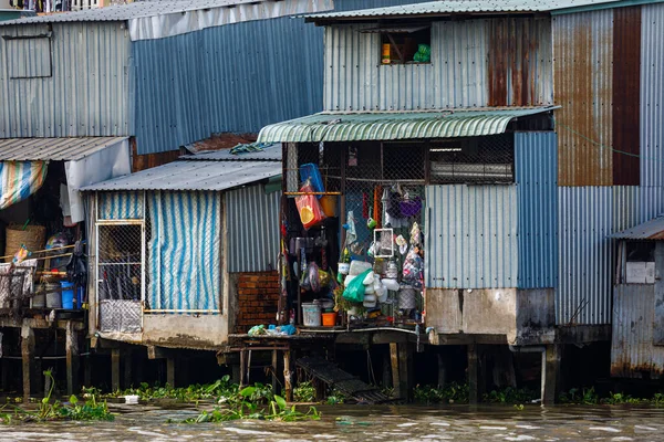 28岁的越南蔡阳湄公河沿岸的房屋 2019年12月 — 图库照片