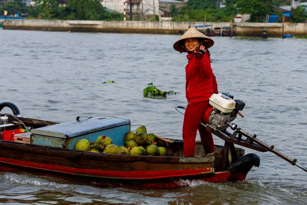 Una Mujer Con Sombrero Vietnam — Foto de Stock