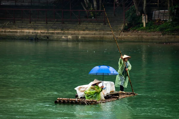 Transporten Med Flotte Song Quay Son River Vid Ban Gioc — Stockfoto