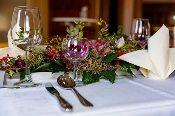 Wedding Table Setting Flowers — Stock Photo, Image