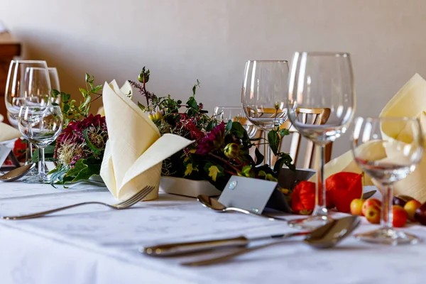 Wedding Table Setting Flowers — Stock Photo, Image