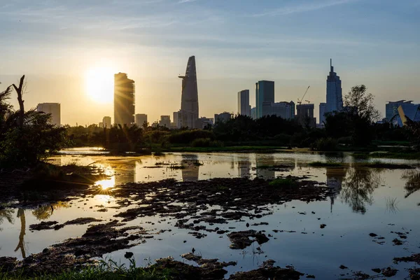 Pôr Sol Sobre Cidade Chi Minh City Vietnã — Fotografia de Stock
