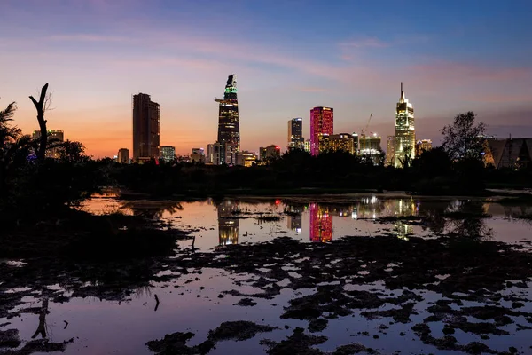 Pôr Sol Sobre Cidade Chi Minh City Vietnã — Fotografia de Stock