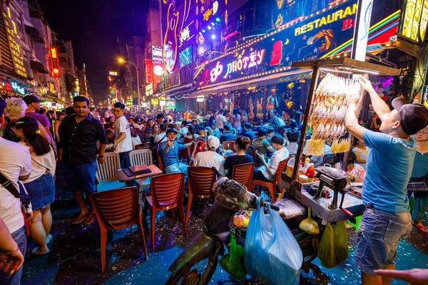 Die Backpacker Street Von Chi Minh Stadt Mit Menschenmassen Silvesterabend — Stockfoto