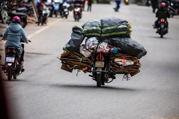 Överlastad Motorcykel Gatorna Dong Van Vietnam November 2019 — Stockfoto