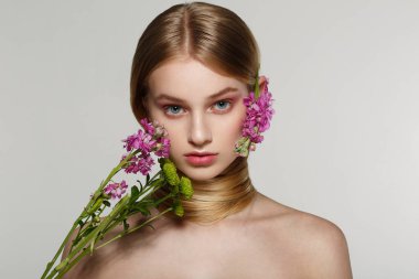 Güzel bir kız hassas bahar Güzellik Portresi