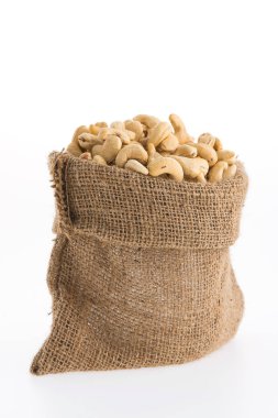 Beyaz arka plan üzerinde izole kaju çanta