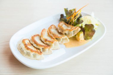 Kızarmış köfte - Hdr birleştirme 3 fotoğraf işleme