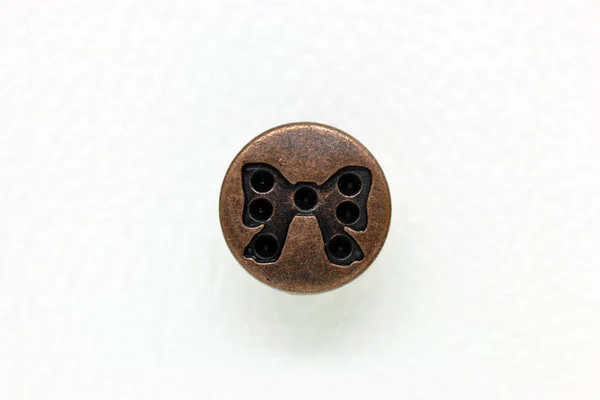 Στρογγυλό Μεταλλικό Τζιν Κουμπί Στυλ Vintage — Φωτογραφία Αρχείου