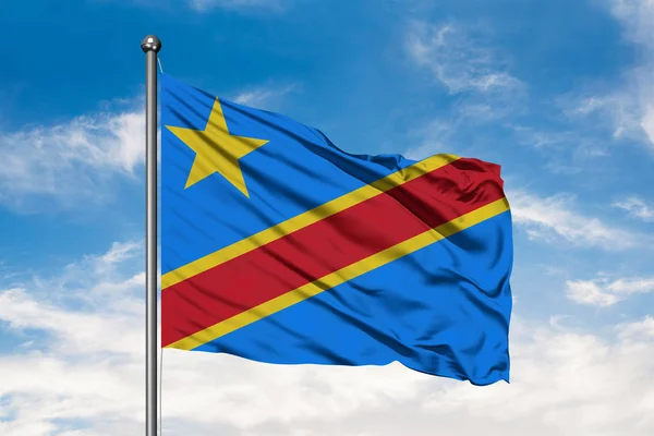 Bandera Del Congo Ondeando Viento Contra Cielo Azul Nublado Blanco — Foto de Stock