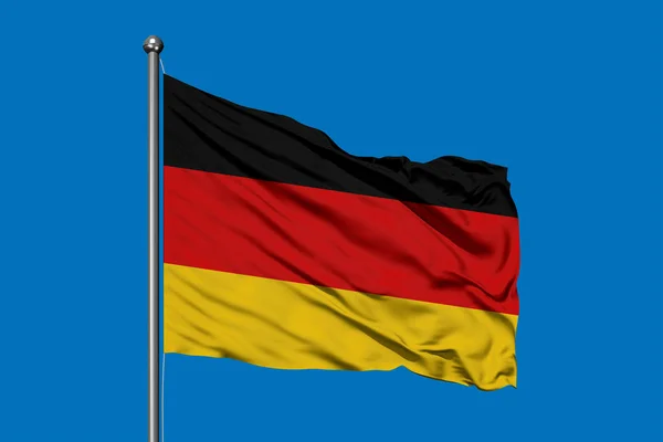 Flaga Niemiec Macha Wietrze Przeciw Błękitne Niebo Niemiecką Banderą — Zdjęcie stockowe