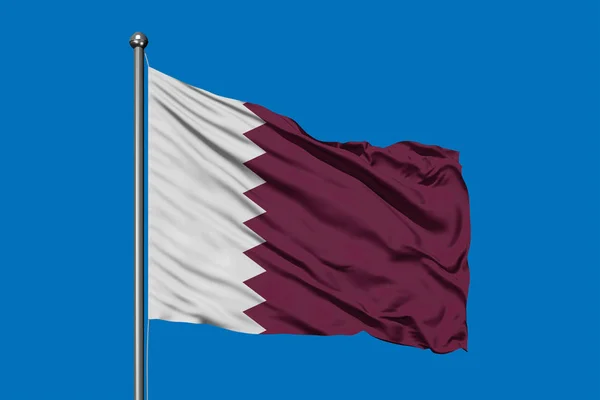 Bandeira Qatar Acenando Vento Contra Céu Azul Profundo Bandeira Catar — Fotografia de Stock
