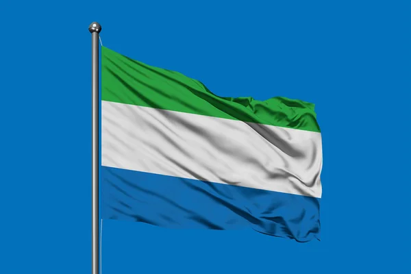 Флаг Сьерра Леоне Размахивающий Ветром Фоне Синего Неба Флаг Сьерра — стоковое фото