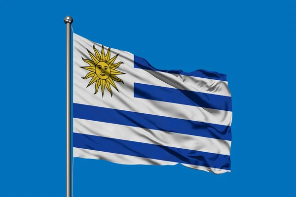 Σημαία Της Ουρουγουάης Κουνώντας Στον Αέρα Εναντίον Βαθύ Μπλε Ουρανό — Φωτογραφία Αρχείου