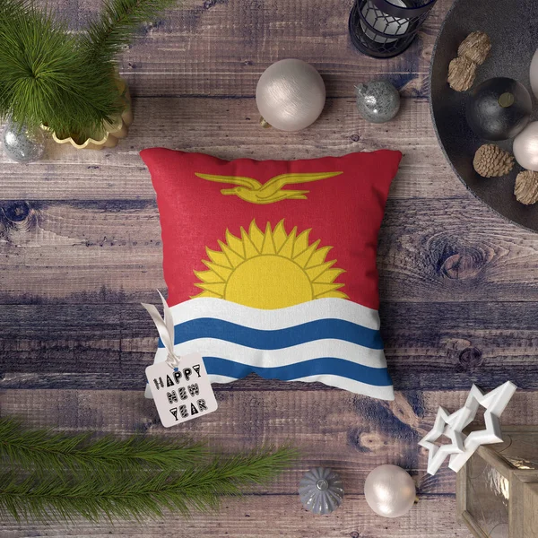 Feliz Año Nuevo Etiqueta Con Bandera Kiribati Almohada Concepto Decoración — Foto de Stock