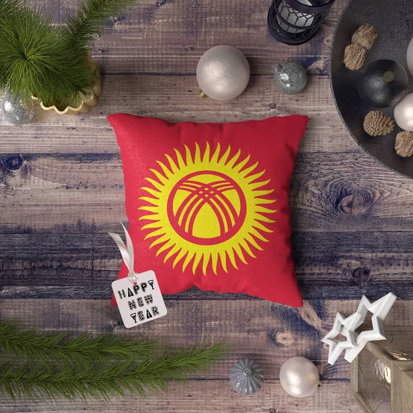 Etiqueta Feliz Año Nuevo Con Bandera Kirguistán Almohada Concepto Decoración — Foto de Stock