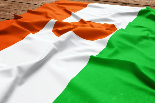 Nigers Flagga Trä Skrivbord Bakgrund Silk Nigeriska Flagga Ovanifrån — Stockfoto