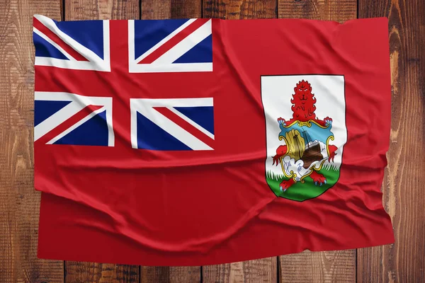 Bermuda Flagga Träbord Bakgrund Skrynkliga Bermudian Flagga Ovanifrån — Stockfoto