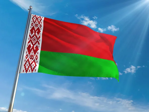 Флаг Беларуси Машет Шесте Фоне Голубого Неба Высокое Определение — стоковое фото