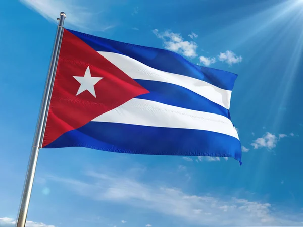 Bandera Nacional Cuba Ondeando Poste Contra Soleado Fondo Azul Del — Foto de Stock