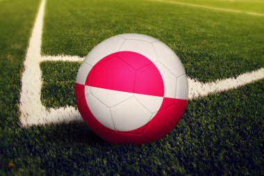 Grönland Top köşe kick pozisyona, soccer alan arka plan. Ulusal futbol Tema yeşil çimenlerin üzerinde.