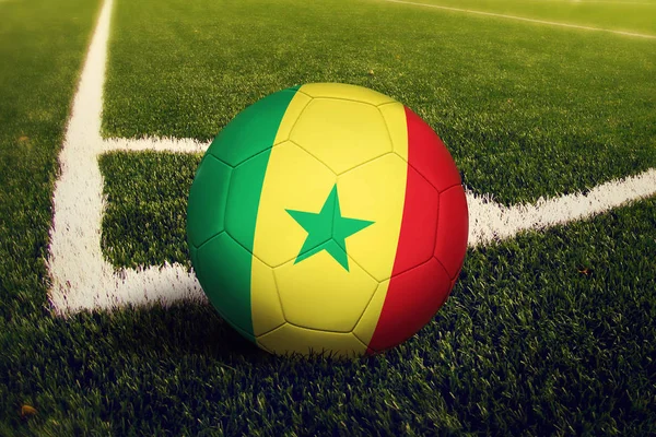Bola Senegal Posición Patada Esquina Fondo Del Campo Fútbol Tema — Foto de Stock