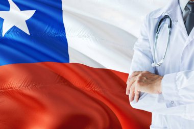 Şili Doktor stetoskop Şili bayrağı arka plan üzerinde ayakta. Ulusal sağlık sisteminin kavramı, tıbbi Tema.