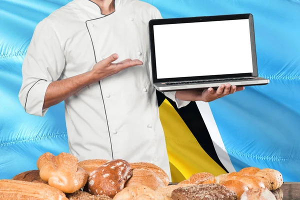 Baker Met Laptop Saint Lucia Vlag Broden Achtergrond Chef Kok — Stockfoto