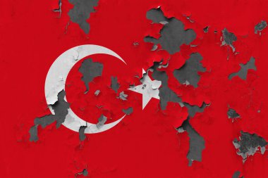 Duvar boya yüzeyi içinde görmek için kapalı soyulması grungy, hasarlı ve yıpranmış Türkiye bayrağını Kapat.