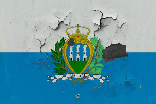 Stäng Upp Grungy Skadade Och Väderbitna San Marino Flagga Väggen — Stockfoto