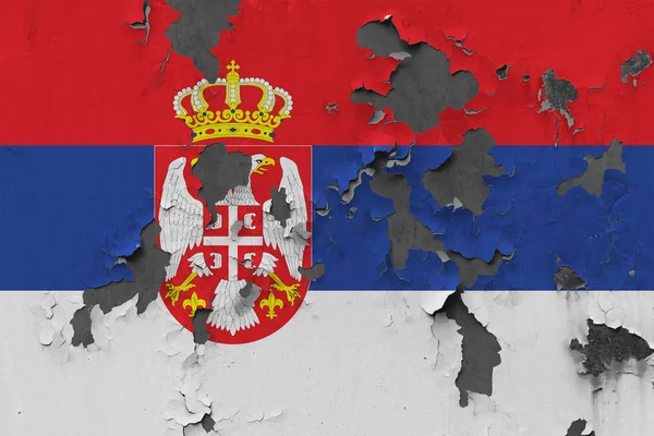 Cerrar Bandera Serbia Grumosa Dañada Erosionada Pared Pelando Pintura Para — Foto de Stock