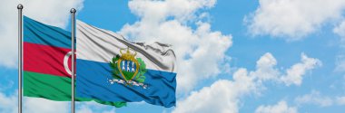 Azerbaycan ve San Marino bayrağı havada havada sallanıyor. Diplomasi kavramı, uluslararası ilişkiler.