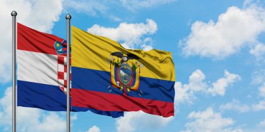 Hırvatistan ve Ekvador bayrağı birlikte beyaz bulutlu mavi gökyüzüne karşı rüzgarda sallayarak. Diplomasi kavramı, uluslararası ilişkiler.