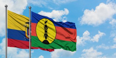 Ekvador ve Yeni Kaledonya bayrağı birlikte beyaz bulutlu mavi gökyüzüne karşı rüzgarda sallayarak. Diplomasi kavramı, uluslararası ilişkiler.