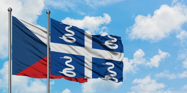 Чеська Республіка і Мартиніка прапор розмахуючи в вітру проти білого хмарного синього неба разом. Концепція дипломатії, міжнародні відносини. — стокове фото