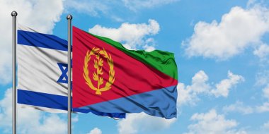 İsrail ve Eritre bayrağı birlikte beyaz bulutlu mavi gökyüzüne karşı rüzgarda sallayarak. Diplomasi kavramı, uluslararası ilişkiler.