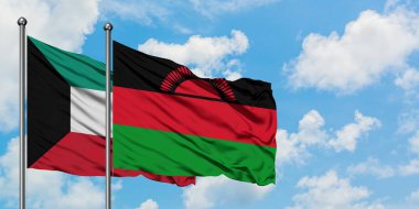 Kuveyt ve Malavi bayrağı birlikte beyaz bulutlu mavi gökyüzüne karşı rüzgarda sallayarak. Diplomasi kavramı, uluslararası ilişkiler.