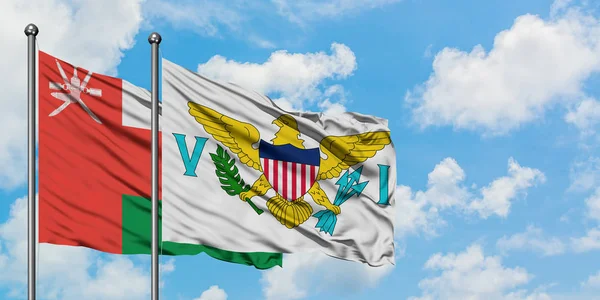Oman och Förenta staternas Jungfruöarna sjunker vinka i Linda mot vit molnigt blått skyen tillsammans. Diplomatisk koncept, internationella relationer. — Stockfoto