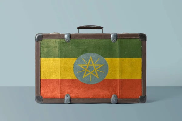 Bandera Etiopía Una Vieja Maleta Cuero Vintage Con Concepto Nacional — Foto de Stock