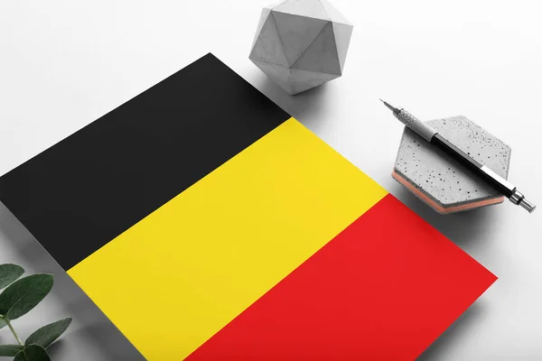 Bandera Bélgica Sobre Fondo Minimalista Papel Carta Invitación Nacional Con — Foto de Stock