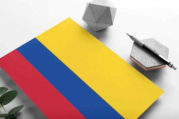 Colombia Flag Minimalist Paper Background National Invitation Letter Stylish Pen — Stock Photo, Image