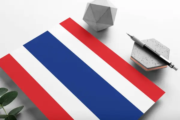 Bandera Tailandia Sobre Fondo Papel Minimalista Carta Invitación Nacional Con — Foto de Stock