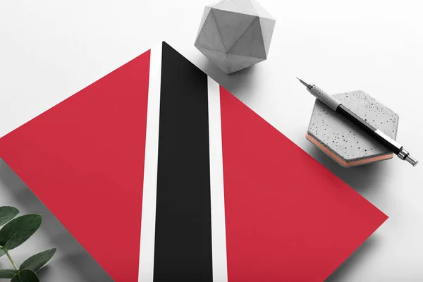 Bandera Trinidad Tobago Sobre Fondo Minimalista Papel Carta Invitación Nacional — Foto de Stock