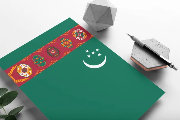 Drapelul Turkmenistanului Fundal Minimalist Hârtie Scrisoare Invitație Națională Stilou Elegant — Fotografie, imagine de stoc