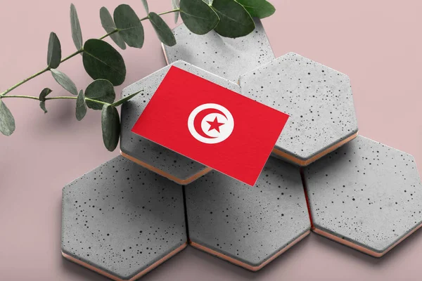 Bandera Túnez Sobre Piedras Estilo Hexágono Fondo Espacio Copia Rosa — Foto de Stock