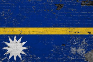 Grunge üzerindeki Nauru bayrağı beton yüzeyi çizmiş. Ulusal klasik arka plan. Retro duvar kavramı.