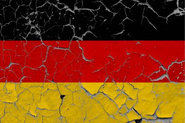Almanya bayrağı kirli, hasarlı ve duvarlara kazınmış iç yüzeyi görmek için boyaları söküyor. Klasik Ulusal Konsept.