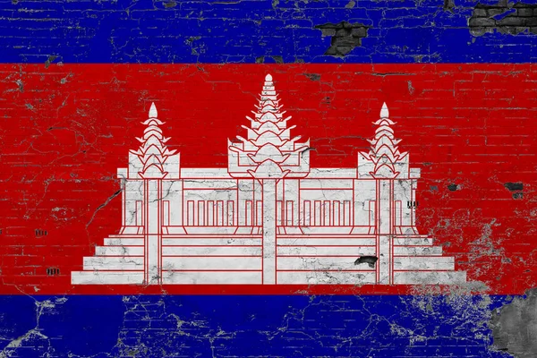 柬埔寨国旗在粗糙的混凝土表面划破 国家古埃及背景 复式墙的概念 — 图库照片